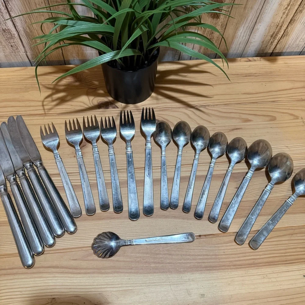 Zwilling J.A. Henckels Vintage 1876 Stainless 18/10 China Flatware 20 PC